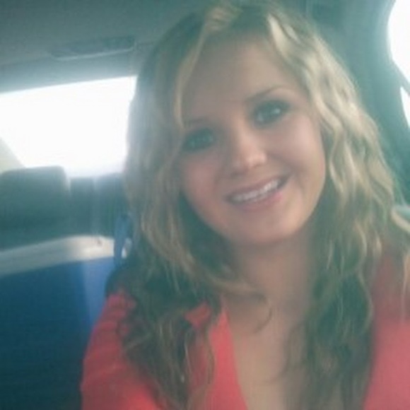 Meet your Posher, Tiffany - Picture 1 of 1